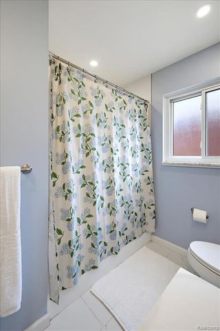 4125 Yorba Linda Boulevard, Royal Oak, MI 48073