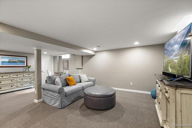 4125 Yorba Linda Boulevard, Royal Oak, MI 48073