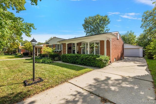 4125 Yorba Linda Boulevard, Royal Oak, MI 48073