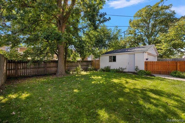4125 Yorba Linda Boulevard, Royal Oak, MI 48073