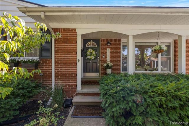 4125 Yorba Linda Boulevard, Royal Oak, MI 48073