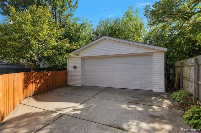 4125 Yorba Linda Boulevard, Royal Oak, MI 48073