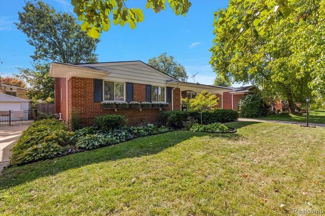 4125 Yorba Linda Boulevard, Royal Oak, MI 48073