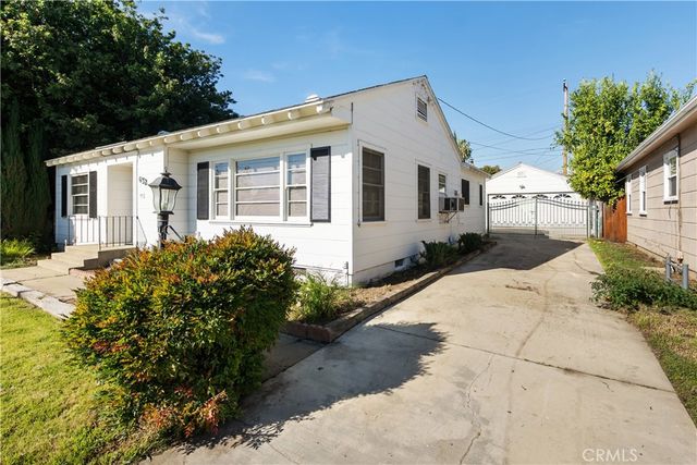 632 W I, Ontario, CA 91762