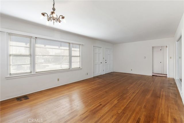 632 W I, Ontario, CA 91762