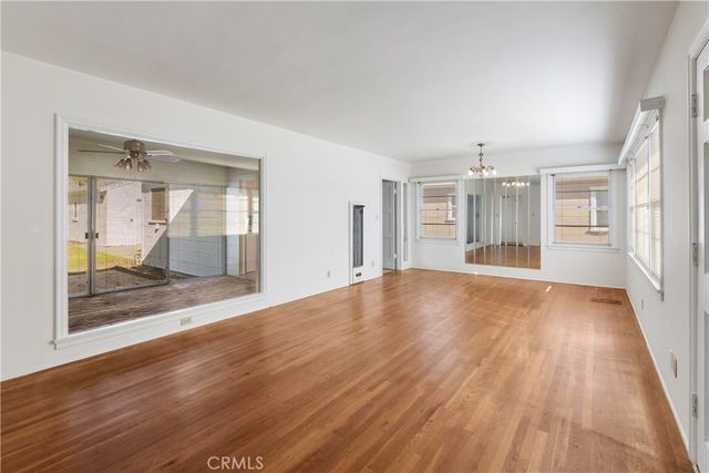 632 W I, Ontario, CA 91762