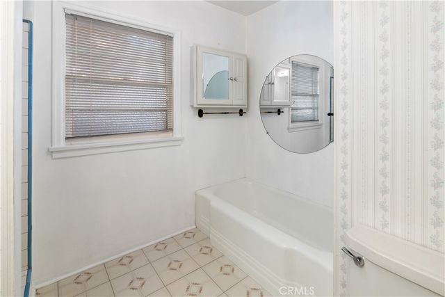 632 W I, Ontario, CA 91762