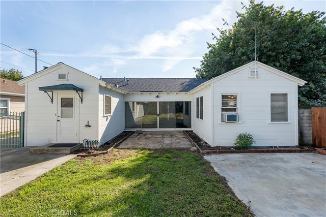 632 W I, Ontario, CA 91762