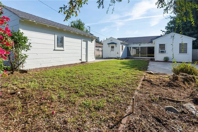 632 W I, Ontario, CA 91762