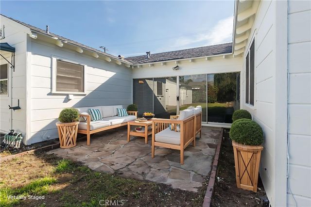 632 W I, Ontario, CA 91762