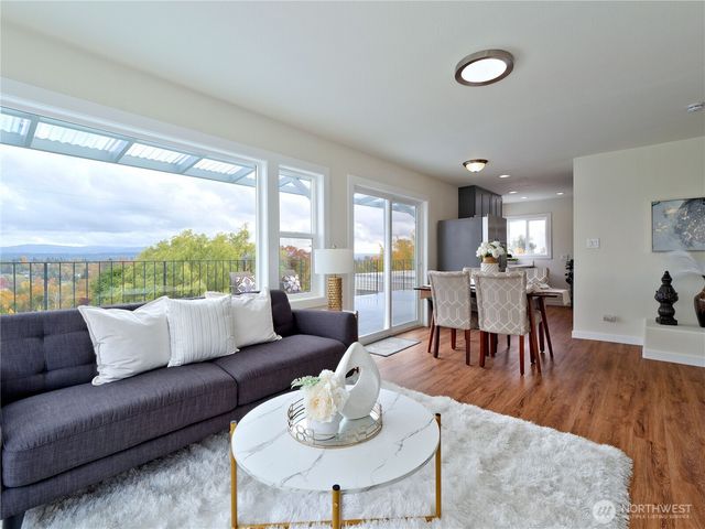 5029 29th Avenue S, Seattle, WA 98108