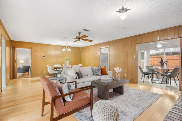 2909 Hillcrest Drive, Irving, TX 75062