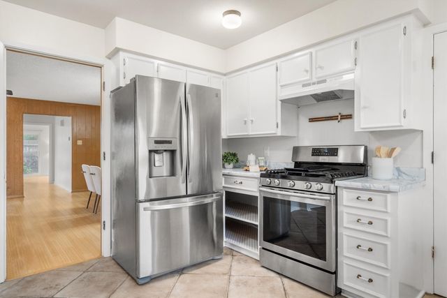 2909 Hillcrest Drive, Irving, TX 75062