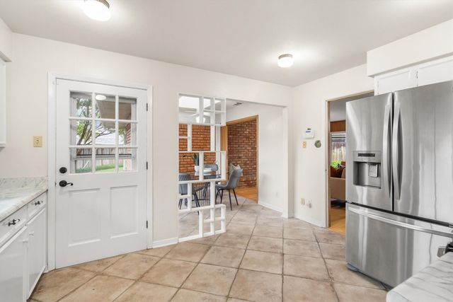 2909 Hillcrest Drive, Irving, TX 75062