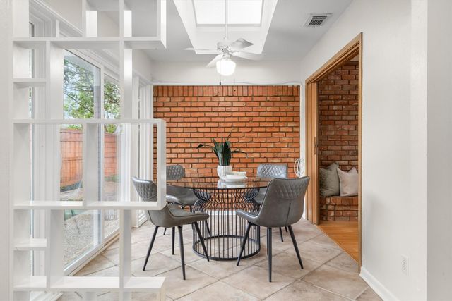 2909 Hillcrest Drive, Irving, TX 75062