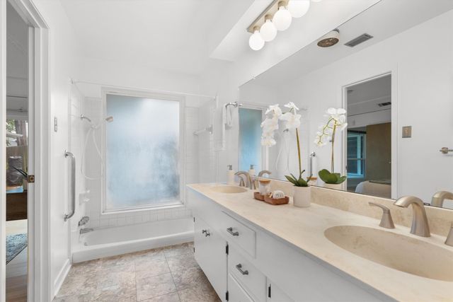 2909 Hillcrest Drive, Irving, TX 75062