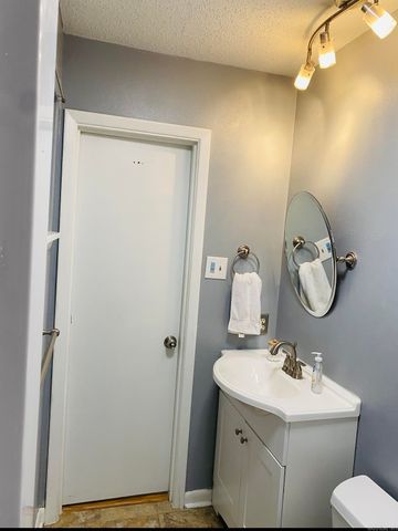 4 Brookway Lane, North Little Rock, AR 72120