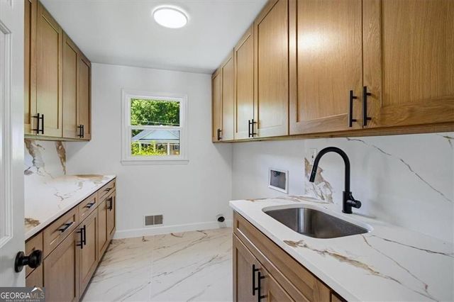 5614 Bunky Way, Atlanta, GA 30338