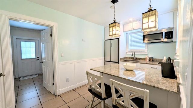 407 NW 7th A, Boynton Beach, FL 33426