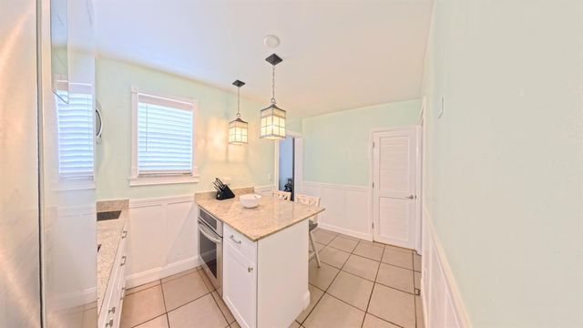 407 NW 7th A, Boynton Beach, FL 33426