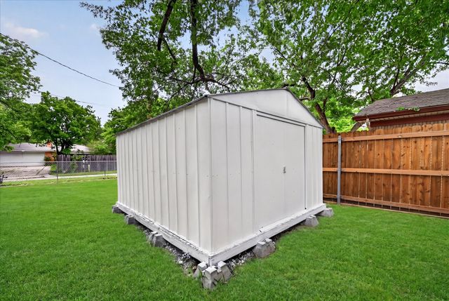 2507 Foxcroft Circle, Denton, TX 76209