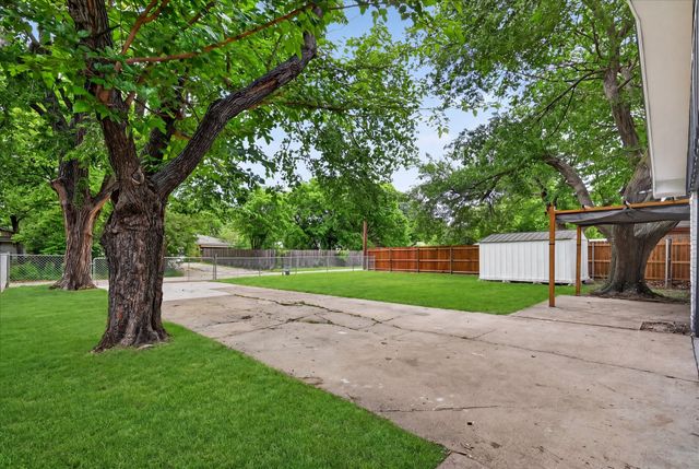 2507 Foxcroft Circle, Denton, TX 76209