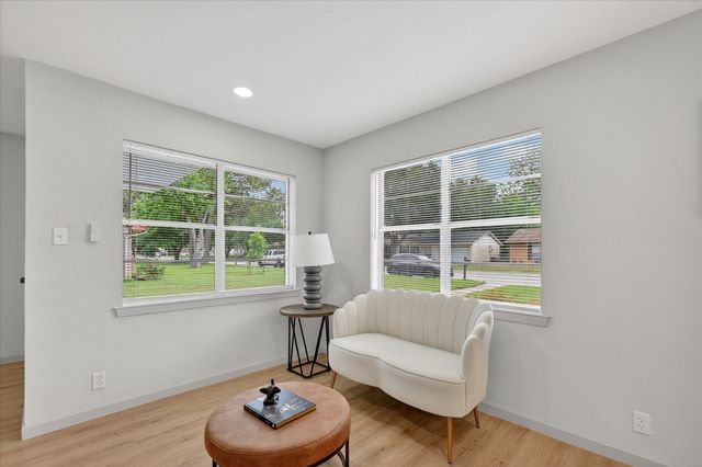 2507 Foxcroft Circle, Denton, TX 76209