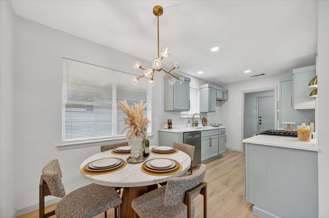 2507 Foxcroft Circle, Denton, TX 76209