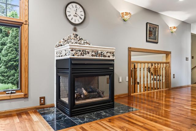 1505 Blackhawk Ridge Way, Eagan, MN 55122