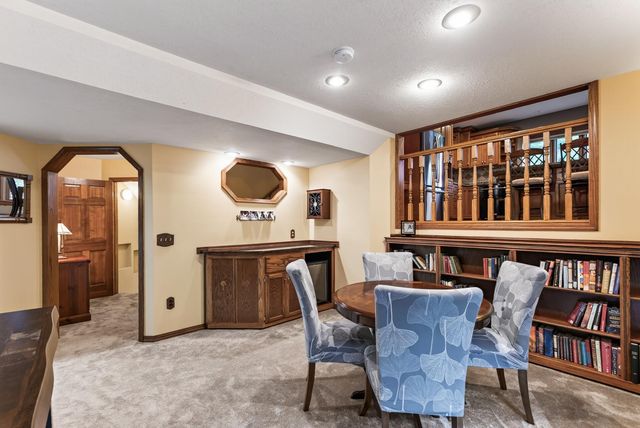 1505 Blackhawk Ridge Way, Eagan, MN 55122