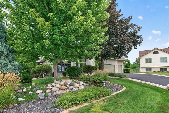 1505 Blackhawk Ridge Way, Eagan, MN 55122