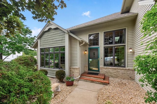 1505 Blackhawk Ridge Way, Eagan, MN 55122