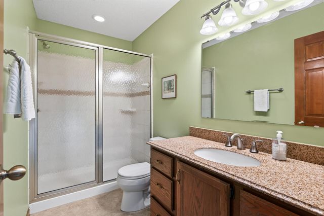 1505 Blackhawk Ridge Way, Eagan, MN 55122