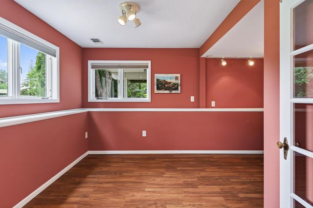 1505 Blackhawk Ridge Way, Eagan, MN 55122