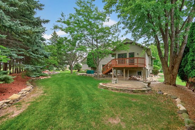 1505 Blackhawk Ridge Way, Eagan, MN 55122