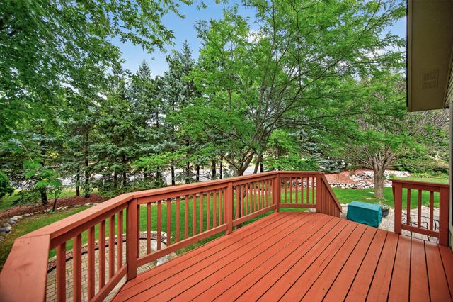 1505 Blackhawk Ridge Way, Eagan, MN 55122