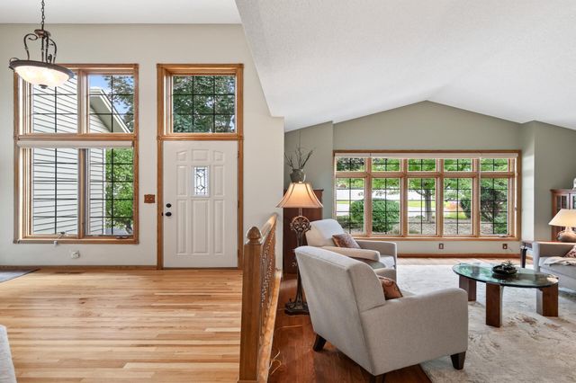 1505 Blackhawk Ridge Way, Eagan, MN 55122