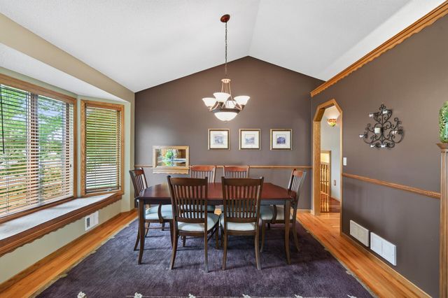 1505 Blackhawk Ridge Way, Eagan, MN 55122