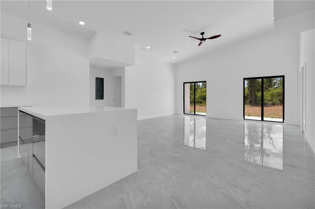 1006 Macy ST E, Lehigh Acres, FL 33974