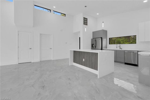 1006 Macy ST E, Lehigh Acres, FL 33974