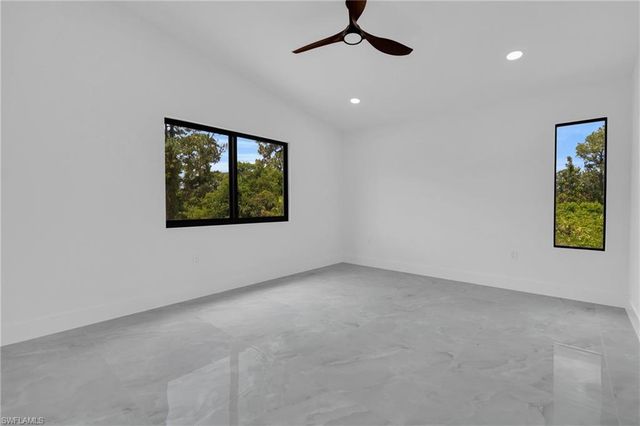 1006 Macy ST E, Lehigh Acres, FL 33974