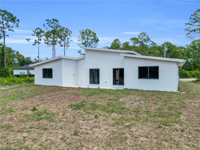 1006 Macy ST E, Lehigh Acres, FL 33974