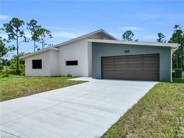 1006 Macy ST E, Lehigh Acres, FL 33974