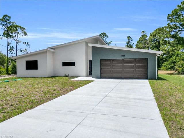 1006 Macy ST E, Lehigh Acres, FL 33974
