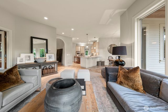 3424 97th Avenue SE, Mercer Island, WA 98040