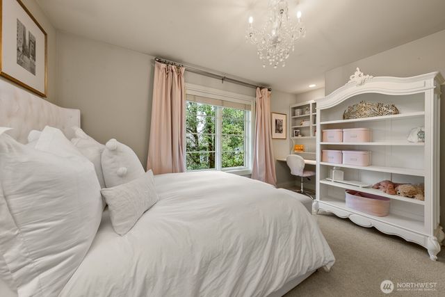 3424 97th Avenue SE, Mercer Island, WA 98040