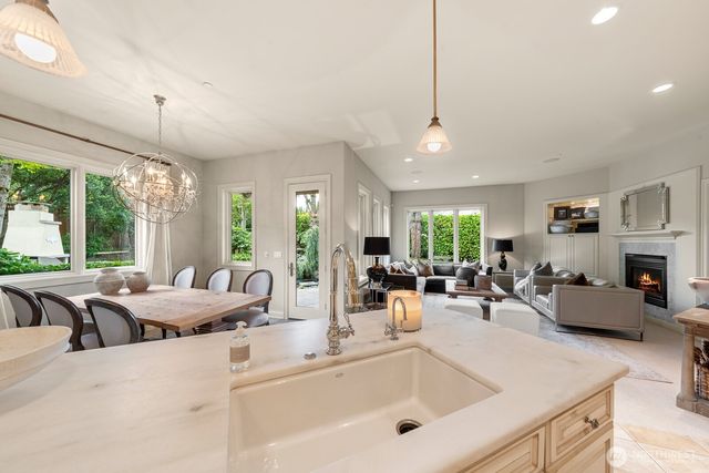 3424 97th Avenue SE, Mercer Island, WA 98040