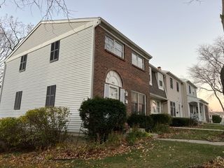 1010 Denham Place, Schaumburg, IL 60194