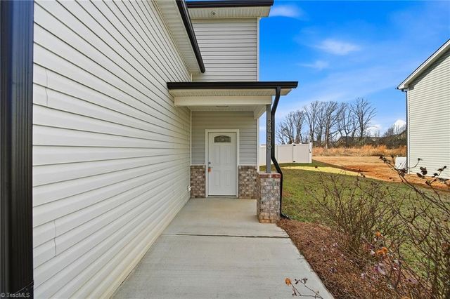 2486 Griffith Road, Winston-salem, NC 27103