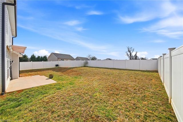 2486 Griffith Road, Winston-salem, NC 27103